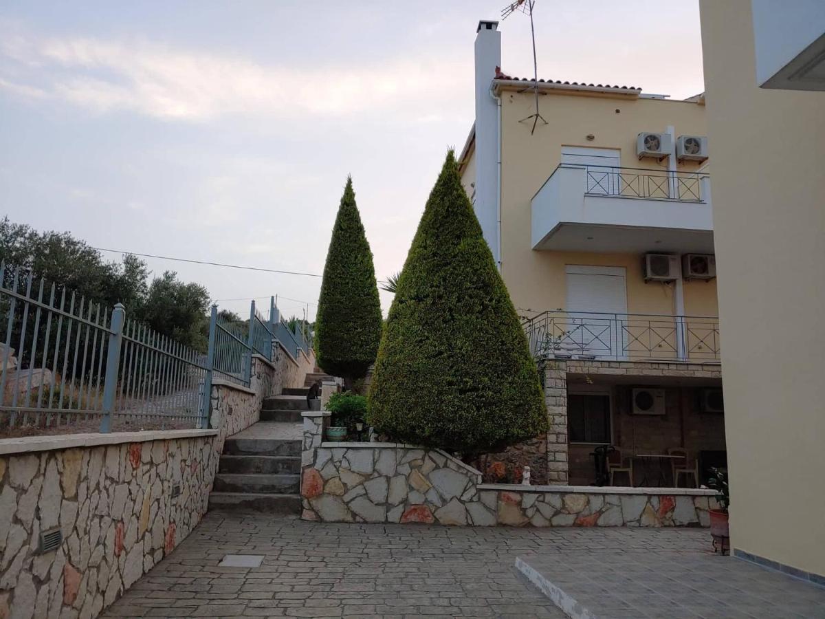Villa Christine - Maisonettes With Fireplace Aliveri Bagian luar foto