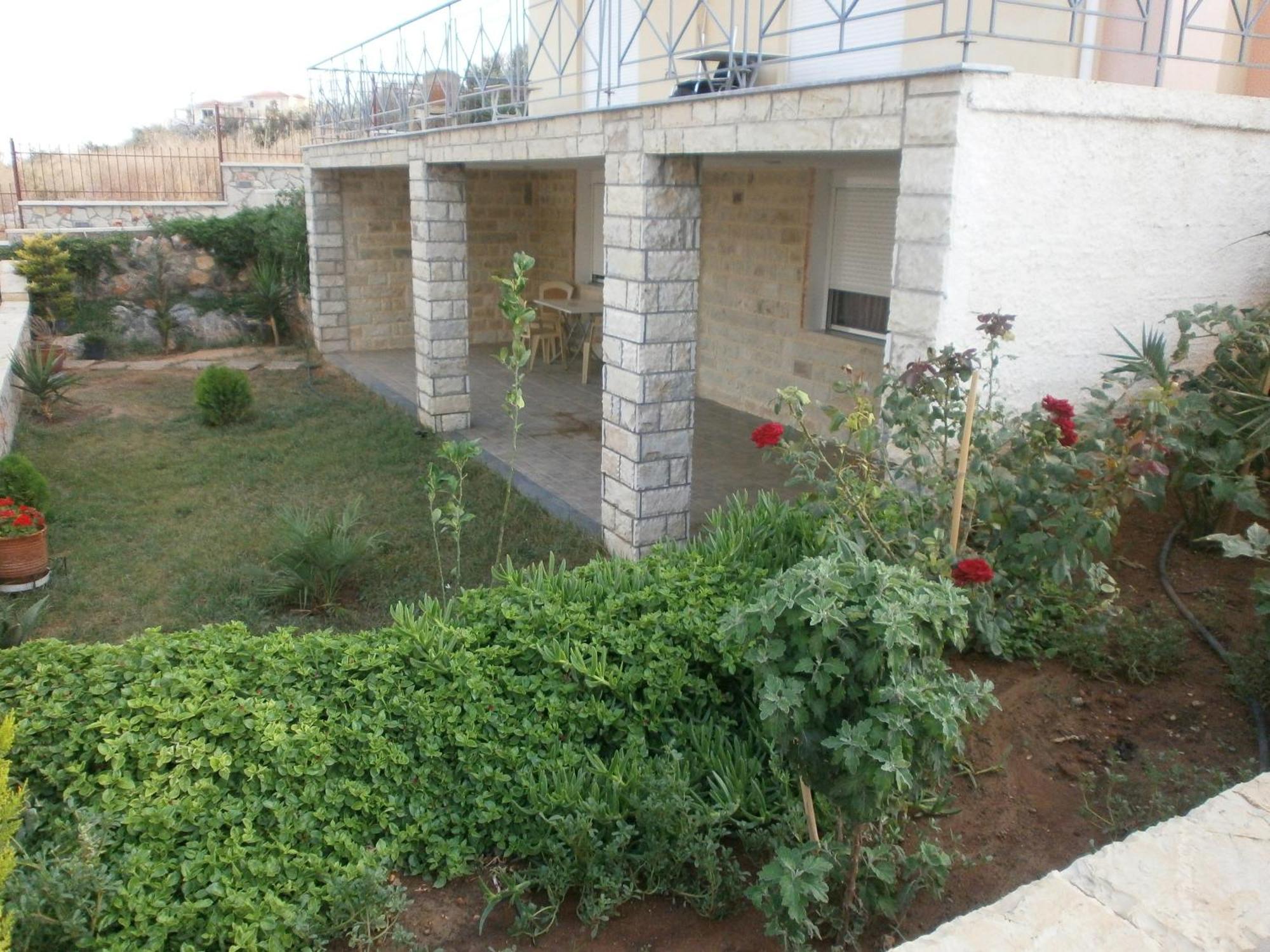 Villa Christine - Maisonettes With Fireplace Aliveri Bagian luar foto