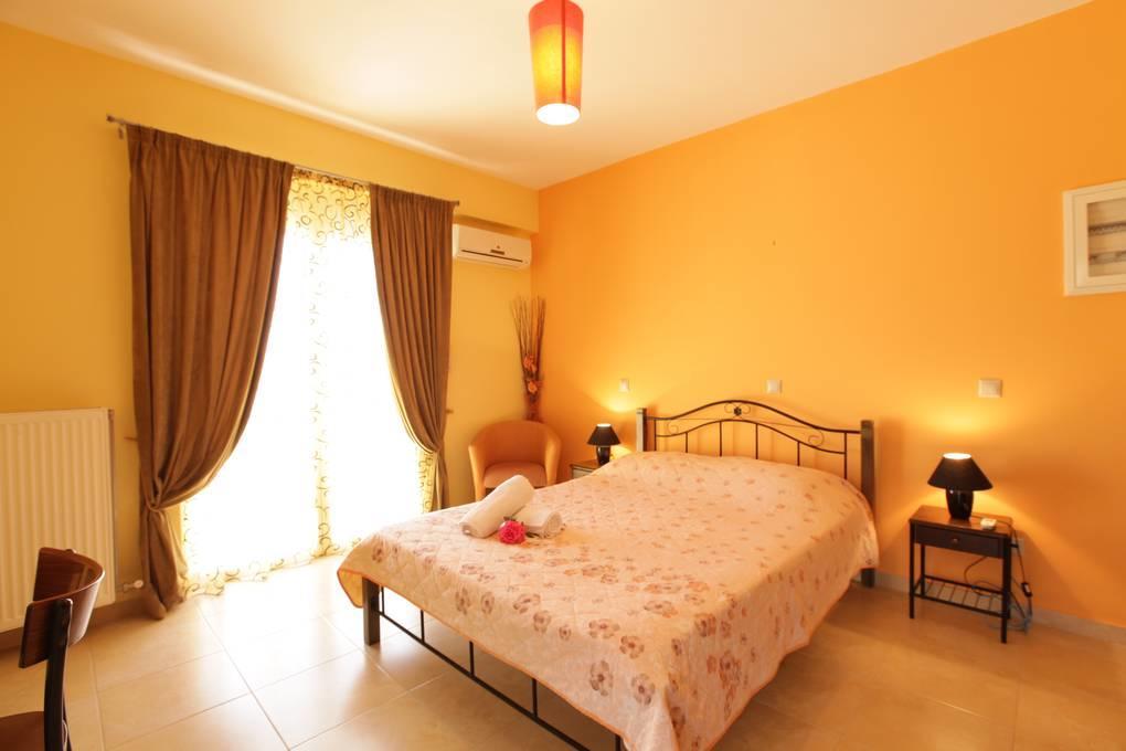 Villa Christine - Maisonettes With Fireplace Aliveri Bagian luar foto